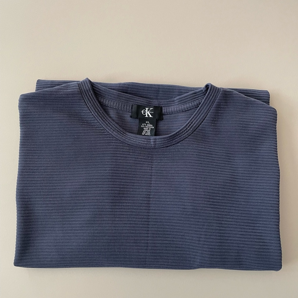 Navy  CalvinKlein  XL pullover shirt